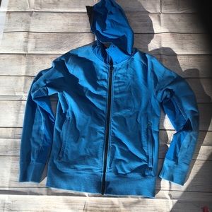Men’s Lululemon blue jacket. Size large.